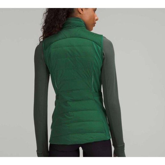 Lululemon Down For It All Vest 12 Everglade Green Puffer Pockets Waterproof EUC - Picture 2 of 9
